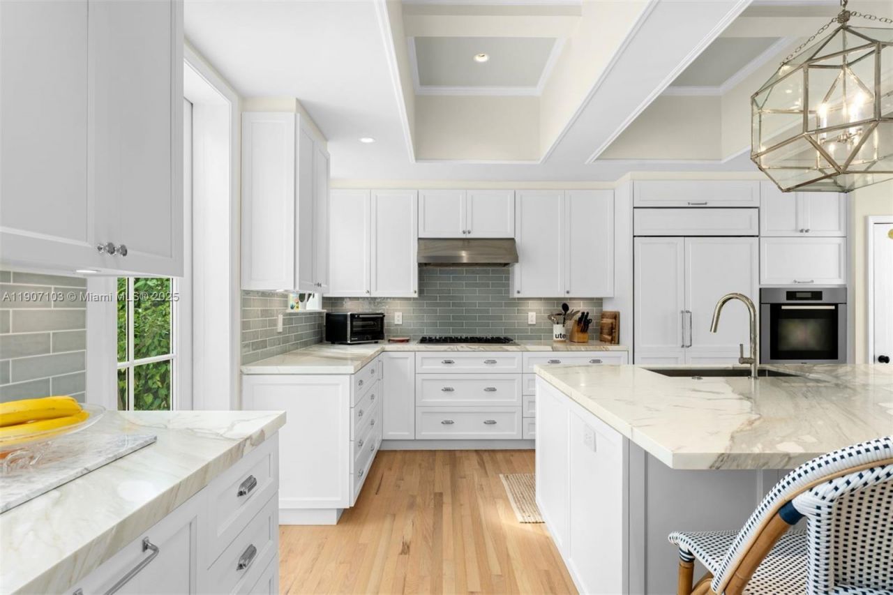 1004 Cotorro Ave, Coral Gables, FL 33146 Photo