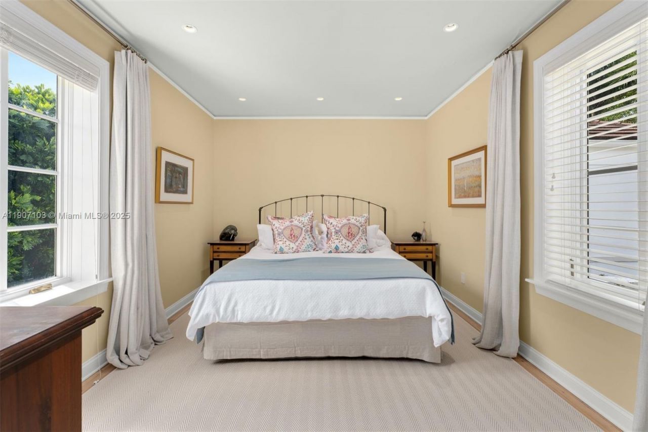 1004 Cotorro Ave, Coral Gables, FL 33146 Photo