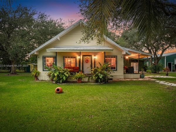 18895 SW 212th St, Miami, FL 33187