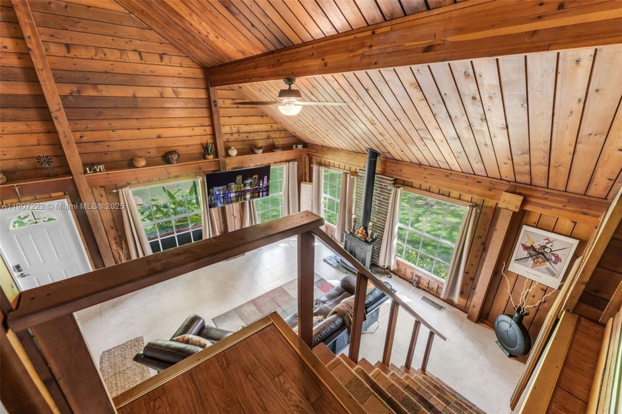 18895 SW 212th St, Miami, FL 33187 Photo