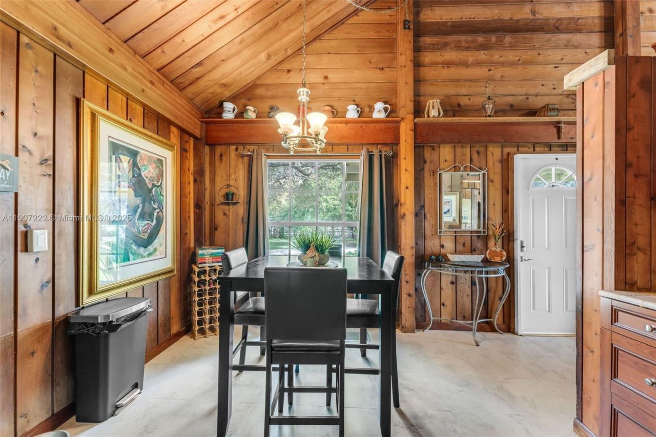 18895 SW 212th St, Miami, FL 33187 Photo