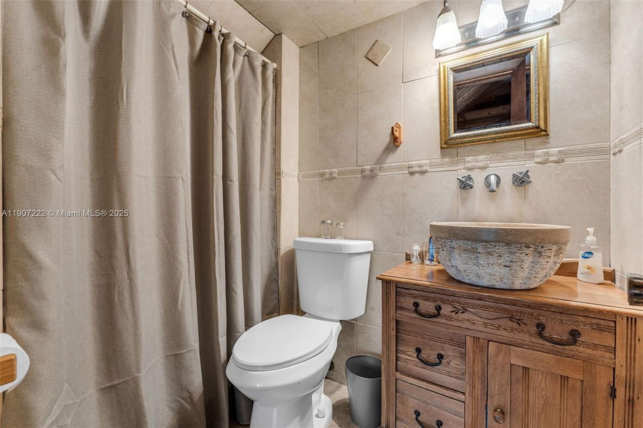 18895 SW 212th St, Miami, FL 33187 Photo