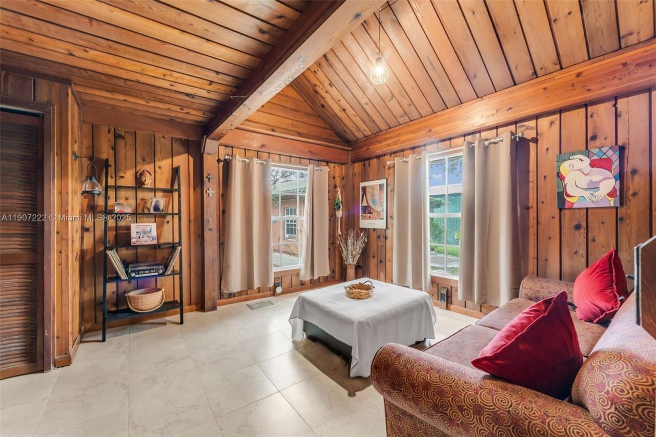 18895 SW 212th St, Miami, FL 33187 Photo