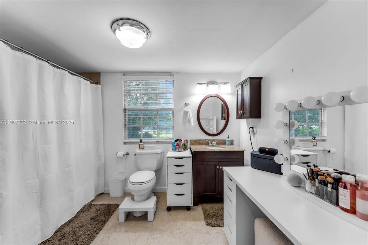 18895 SW 212th St, Miami, FL 33187 Photo