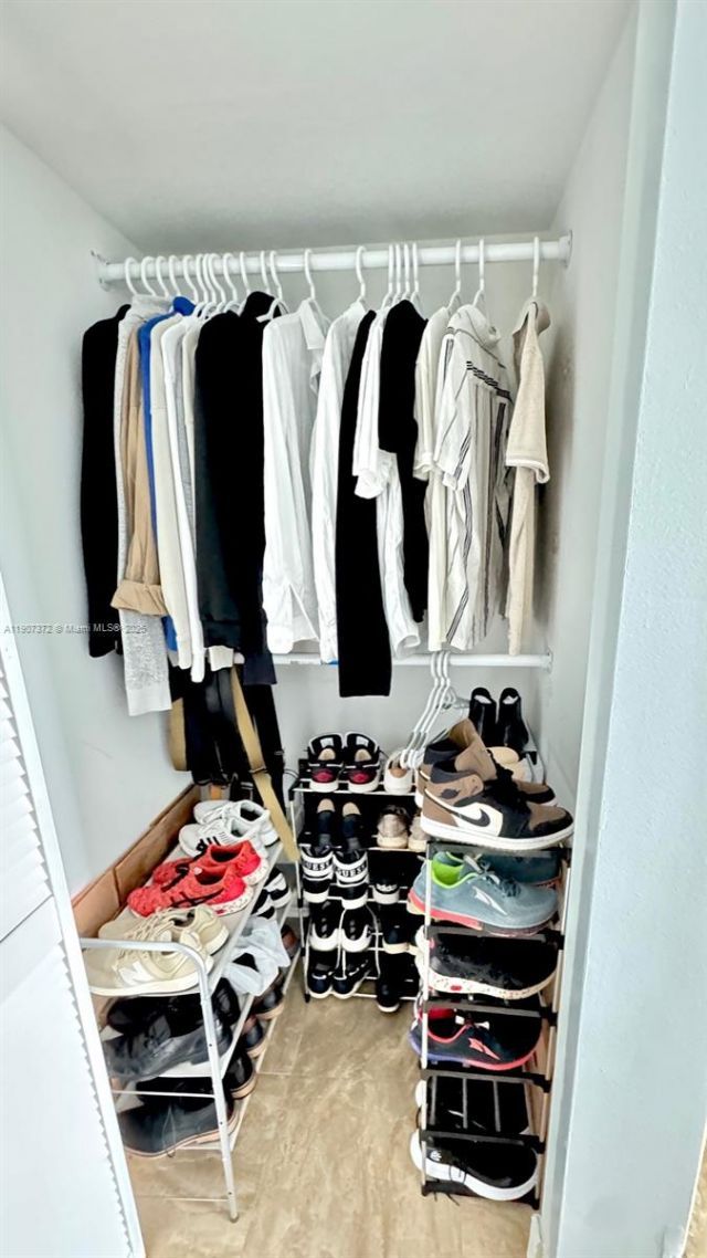 1800 N Bayshore Dr, Unit 1906, Miami, FL 33132 Photo