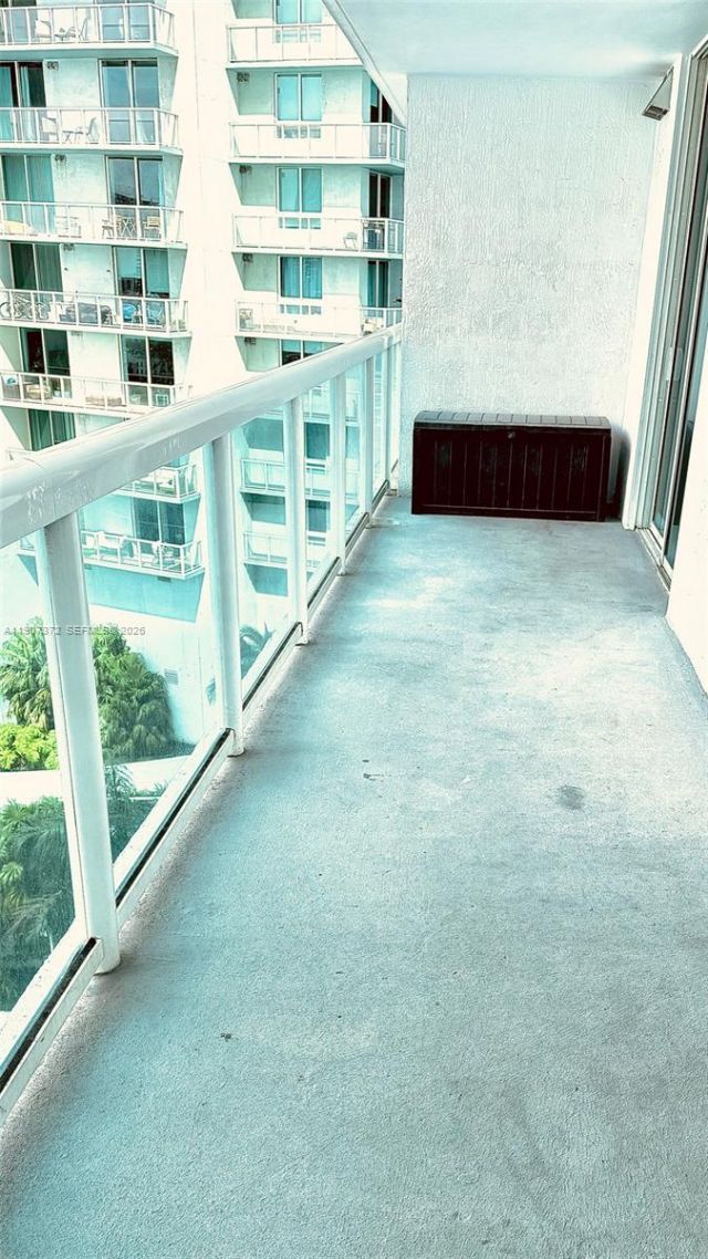 1800 N Bayshore Dr, Unit 1906, Miami, FL 33132 Photo