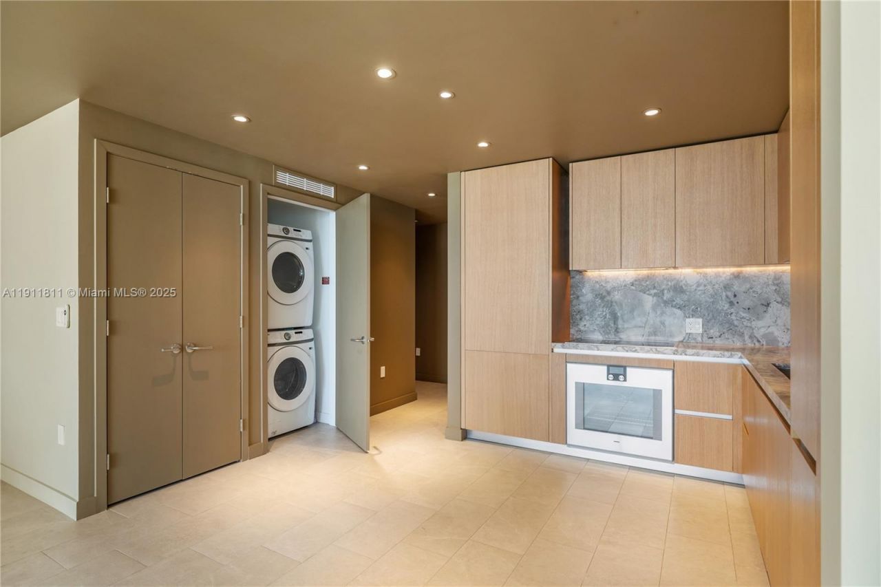 500 Alton Rd, Unit 802, Miami Beach, FL 33139 Photo