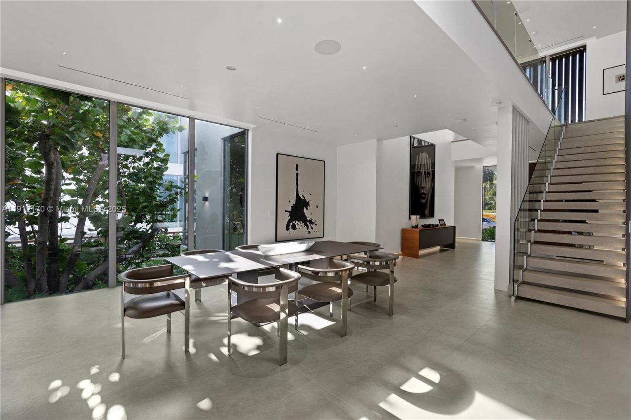 501 Palm Dr, Hallandale Beach, FL 33009 Photo