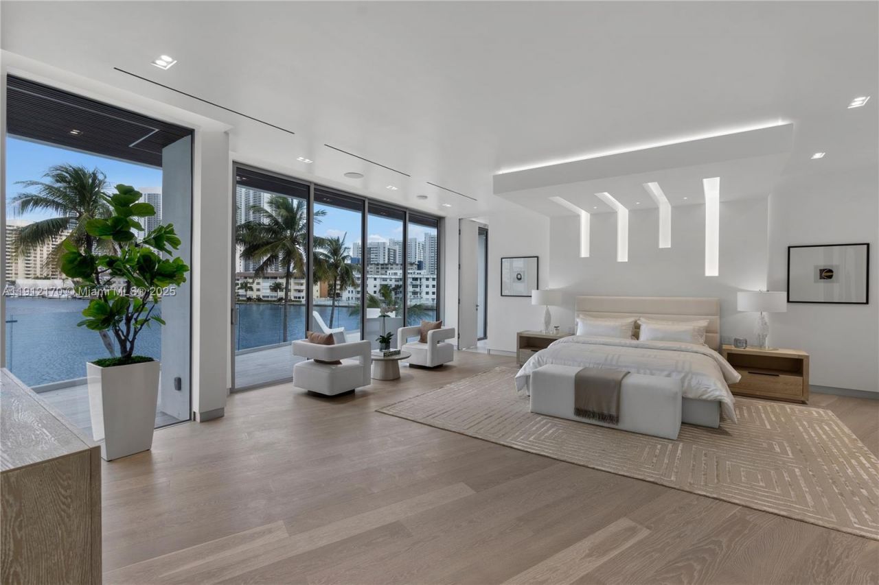 501 Palm Dr, Hallandale Beach, FL 33009 Photo