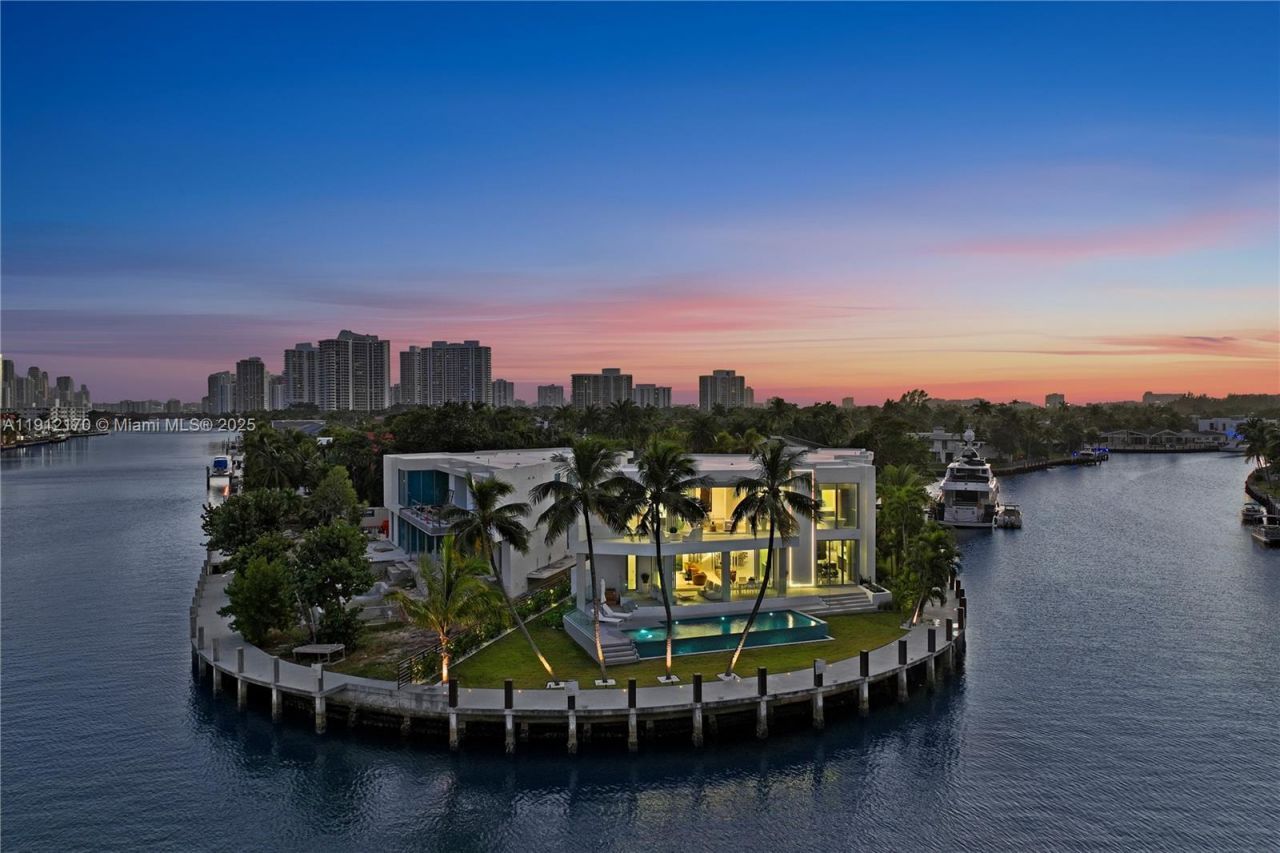 501 Palm Dr, Hallandale Beach, FL 33009 Photo