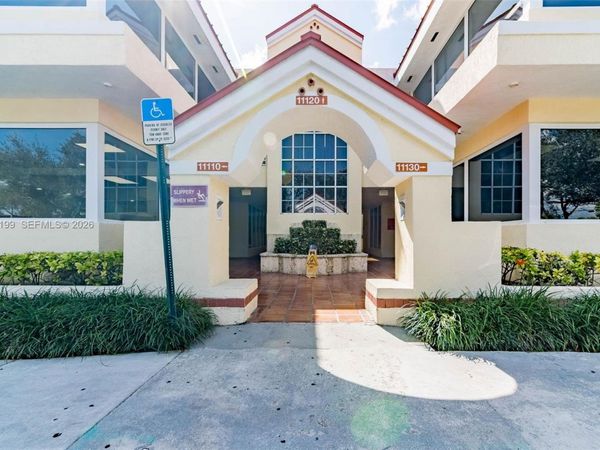 11120 N Kendall Dr, Unit 201, Miami, FL 33176