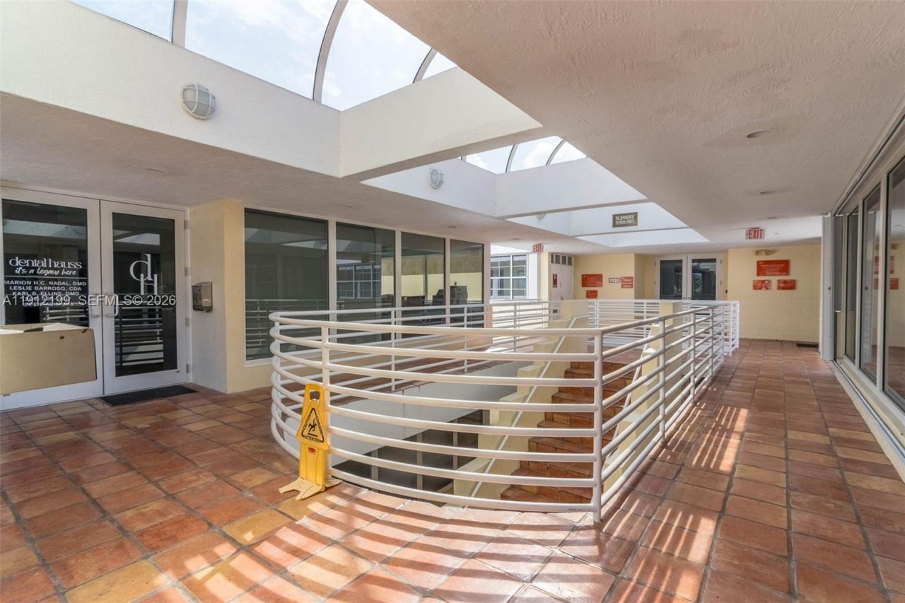 11120 N Kendall Dr, Unit 201, Miami, FL 33176 Photo