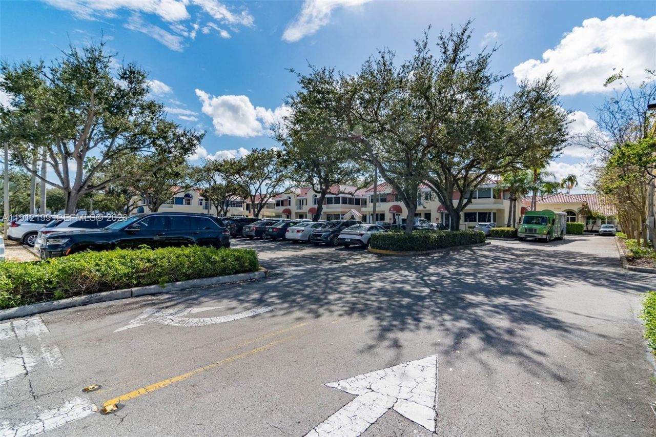 11120 N Kendall Dr, Unit 201, Miami, FL 33176 Photo