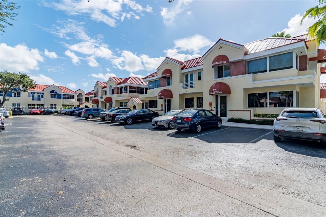 11120 N Kendall Dr, Unit 201, Miami, FL 33176 Photo