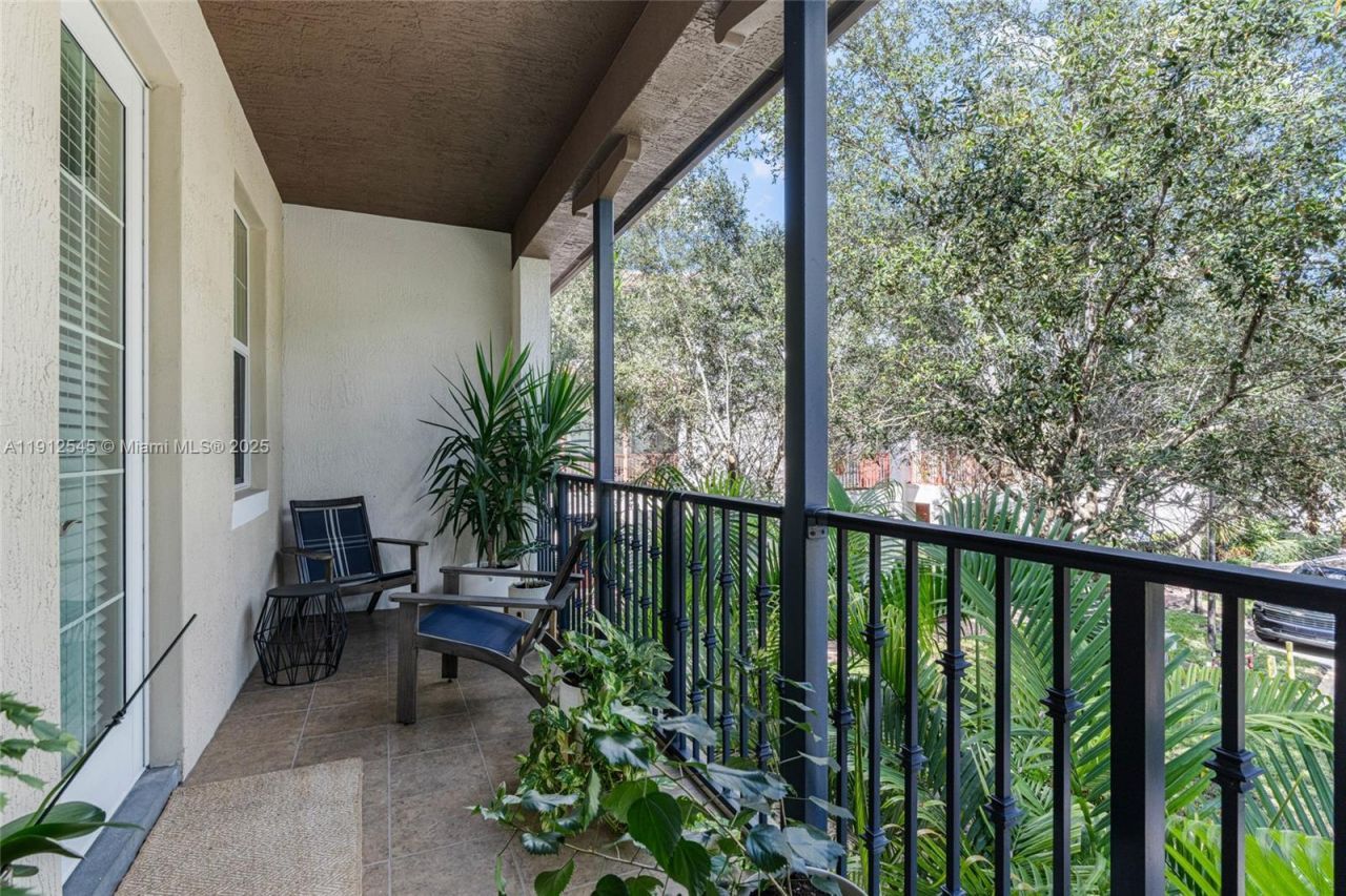 2565 SW 119th Ter, Miramar, FL 33025 Photo