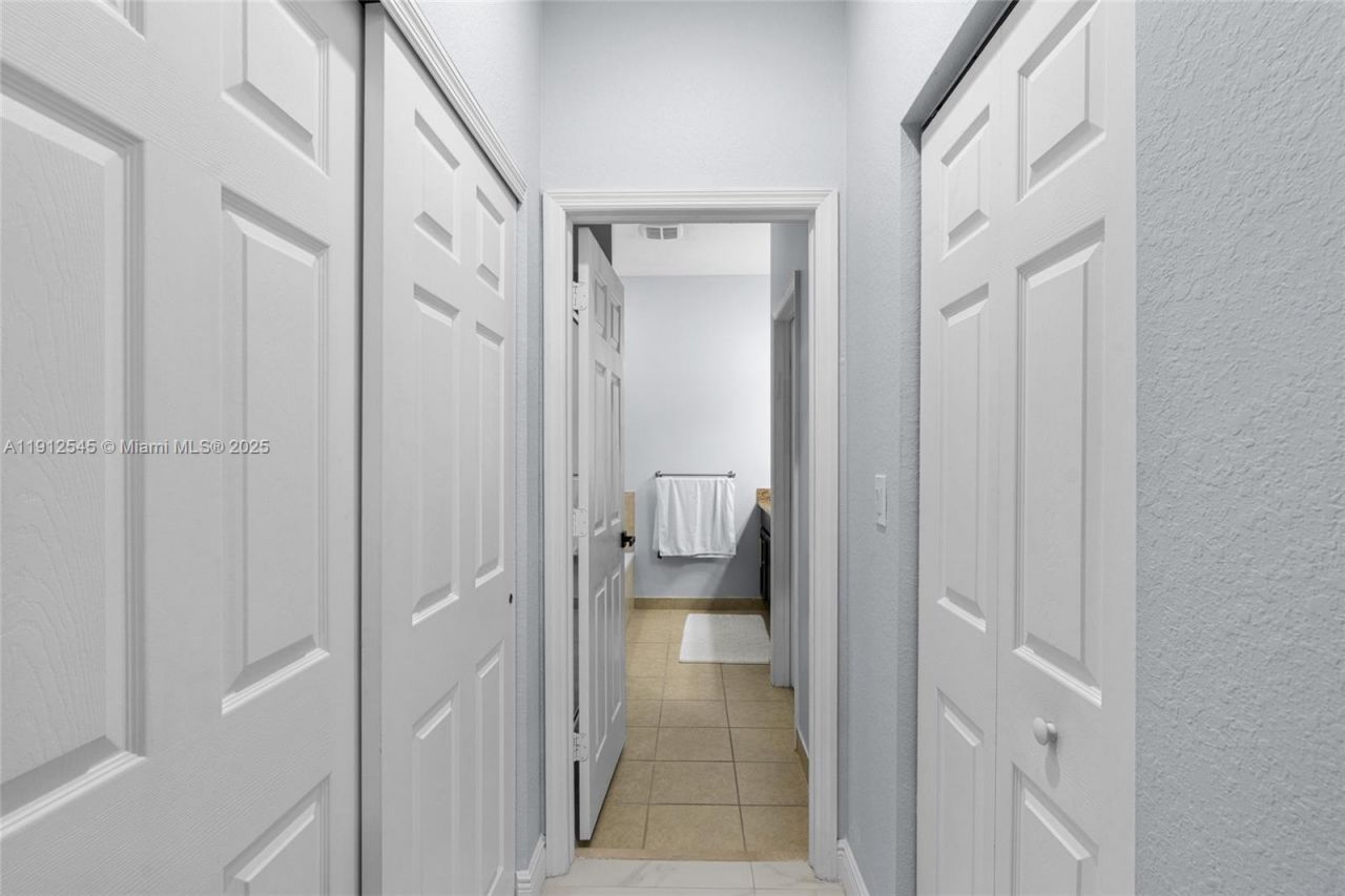 2565 SW 119th Ter, Miramar, FL 33025 Photo