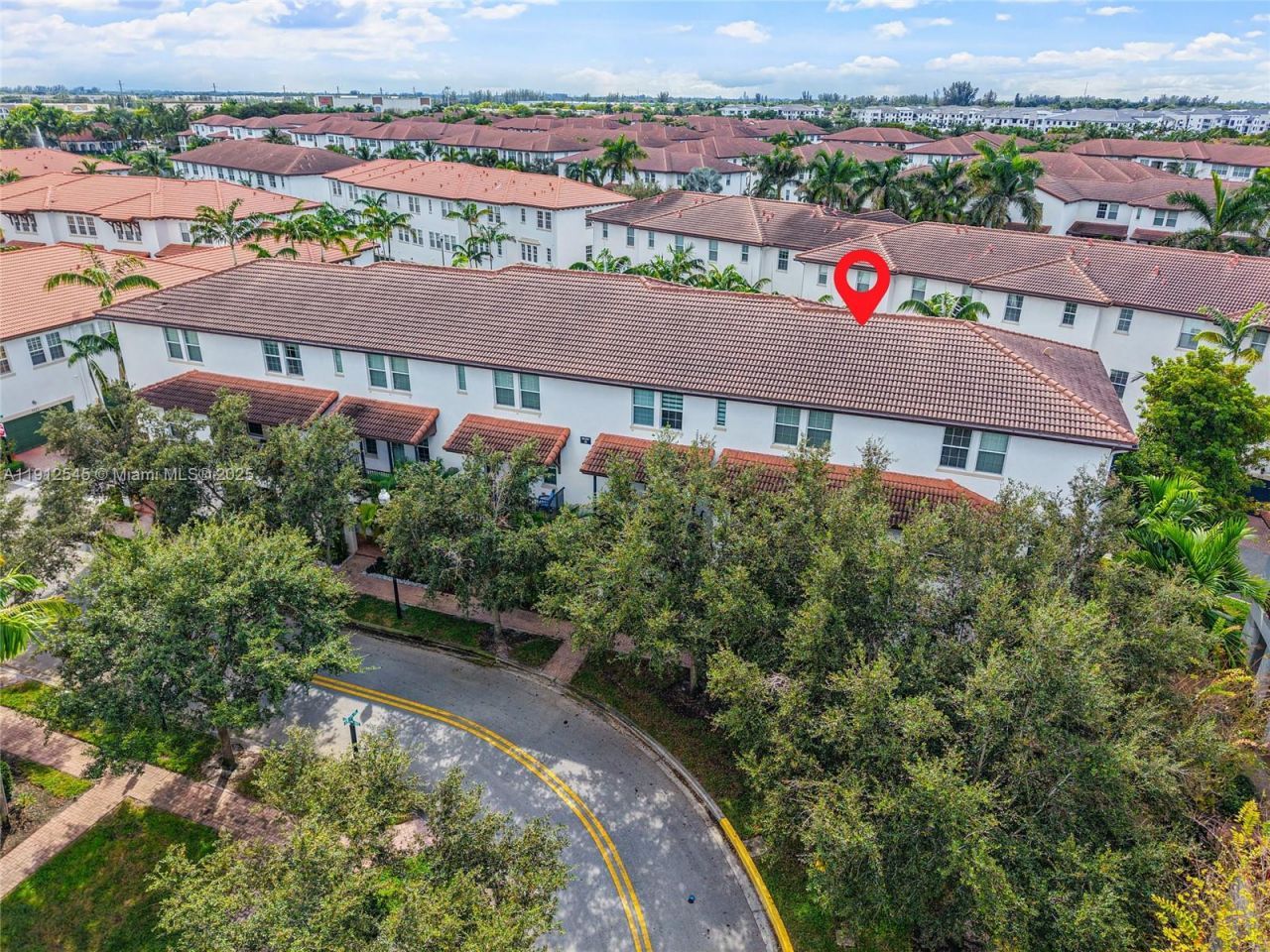 2565 SW 119th Ter, Miramar, FL 33025 Photo