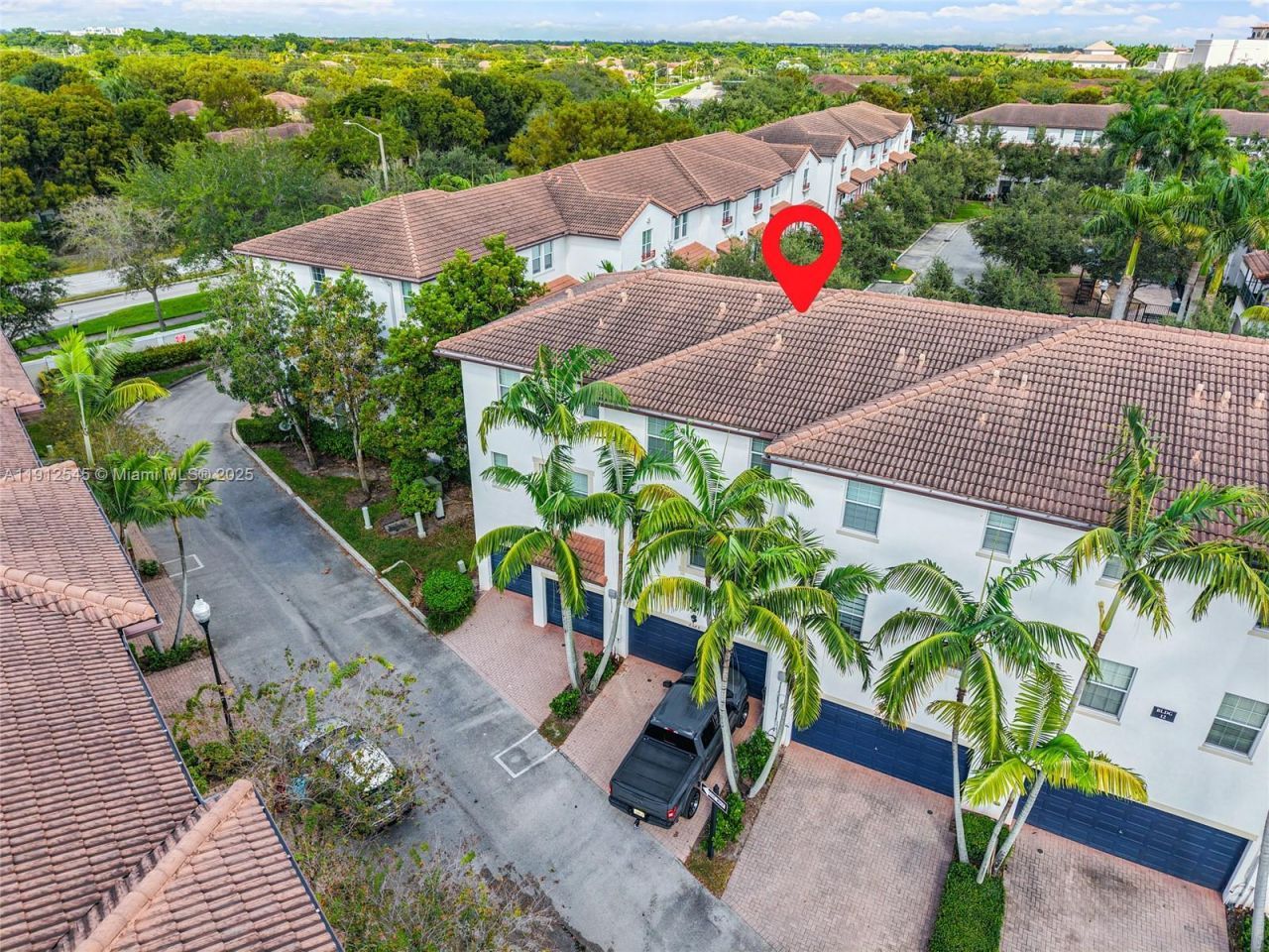 2565 SW 119th Ter, Miramar, FL 33025 Photo