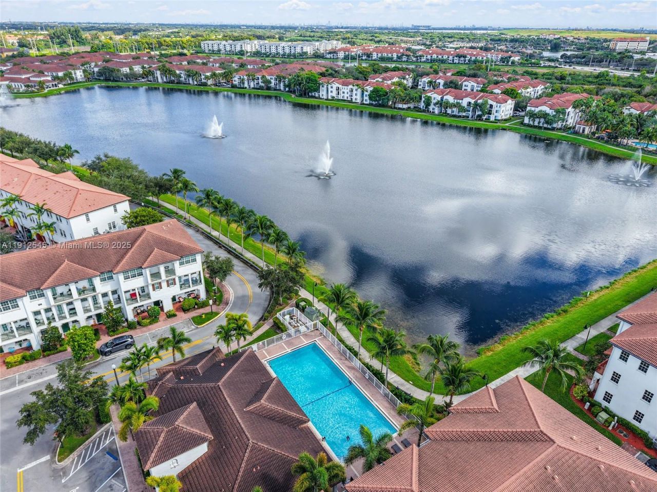 2565 SW 119th Ter, Miramar, FL 33025 Photo