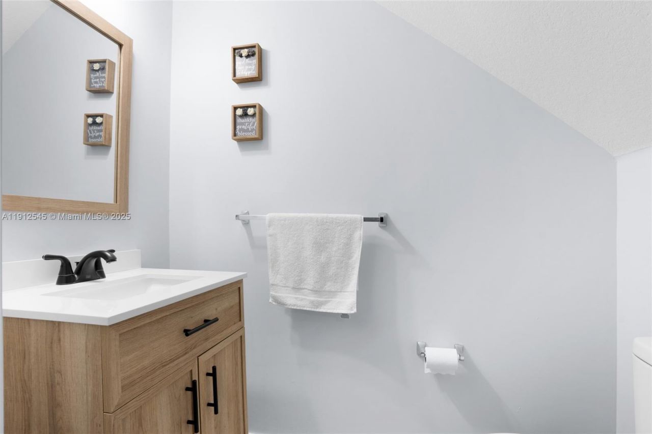 2565 SW 119th Ter, Miramar, FL 33025 Photo