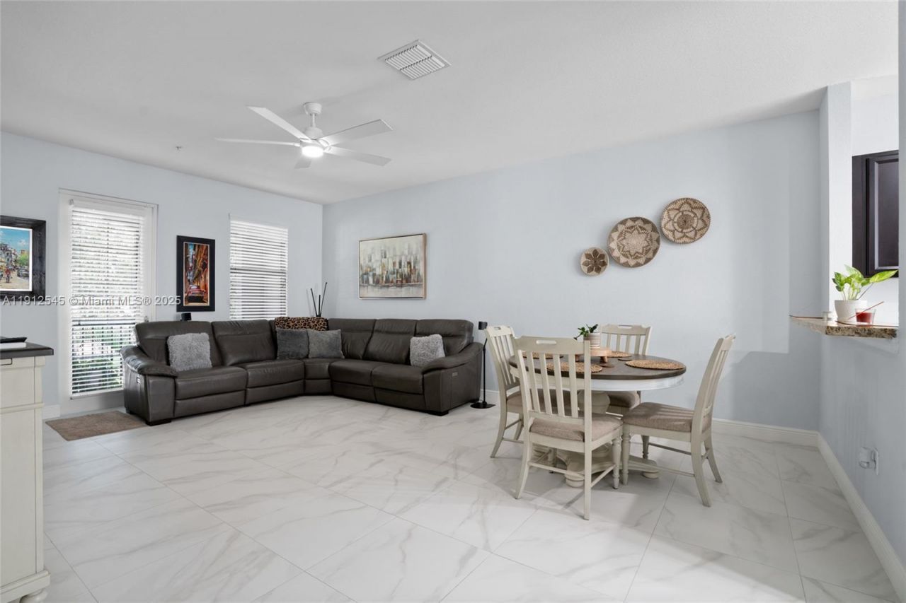 2565 SW 119th Ter, Miramar, FL 33025 Photo