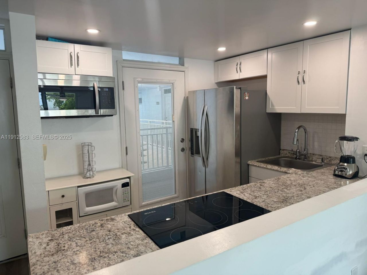 1045 10th St, Unit 206, Miami Beach, FL 33139 Photo