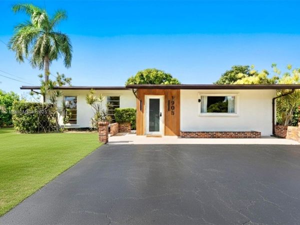 1905 NW 62nd Ter, Margate, FL 33063