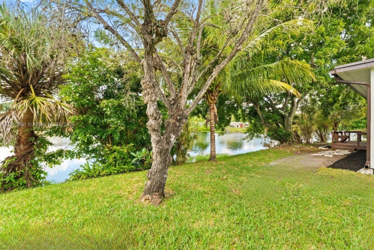 1905 NW 62nd Ter, Margate, FL 33063 Photo