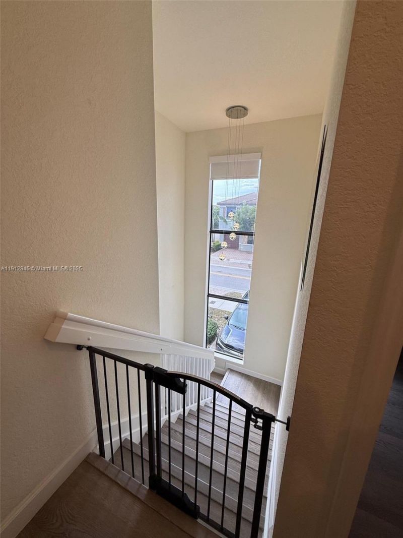 10009 W 32nd Ln, Hialeah, FL 33018 Photo