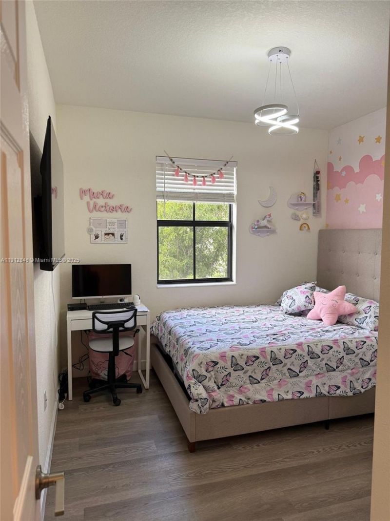 10009 W 32nd Ln, Hialeah, FL 33018 Photo