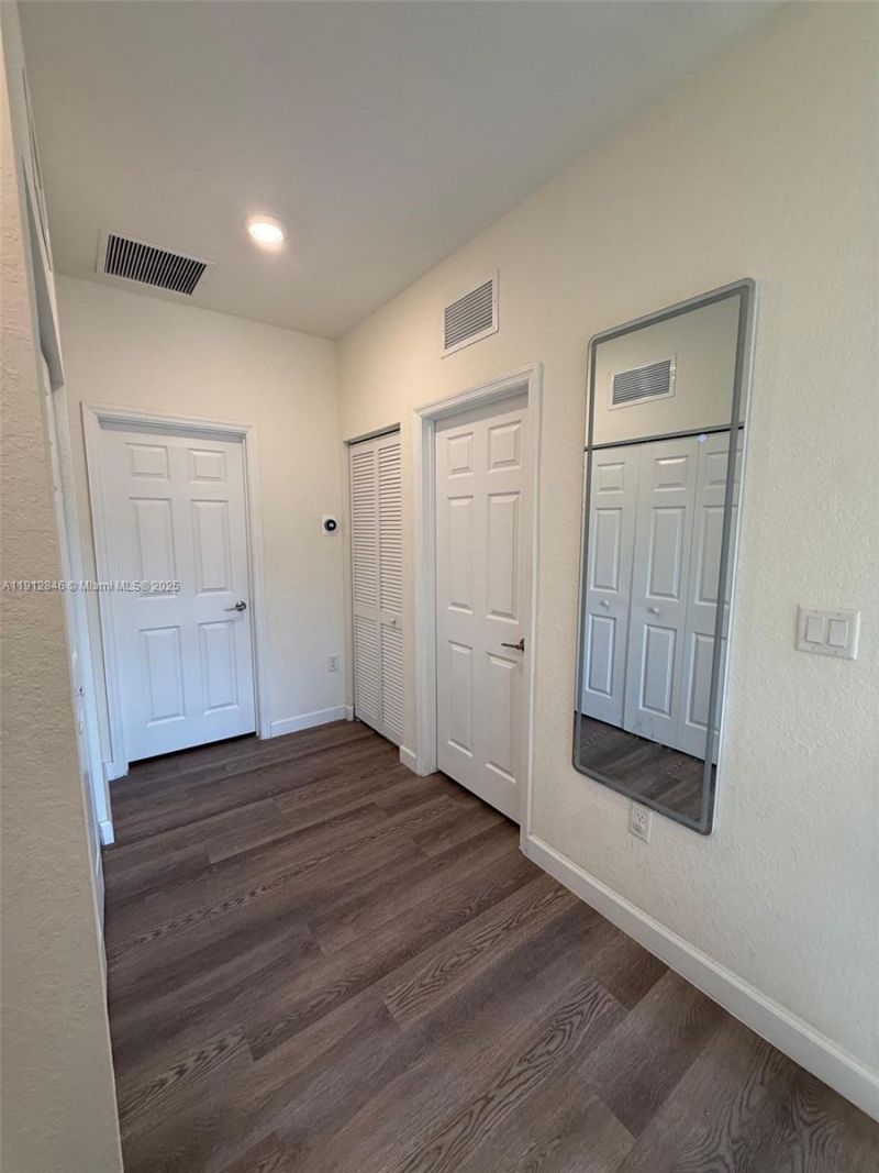 10009 W 32nd Ln, Hialeah, FL 33018 Photo