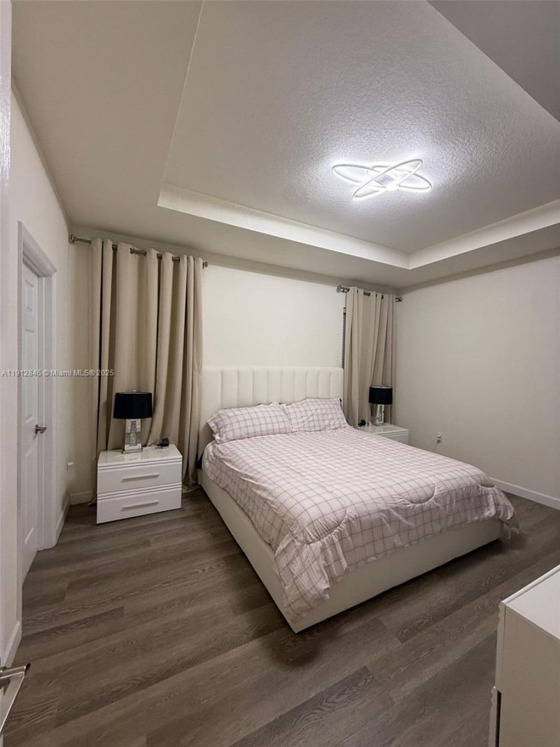 10009 W 32nd Ln, Hialeah, FL 33018 Photo