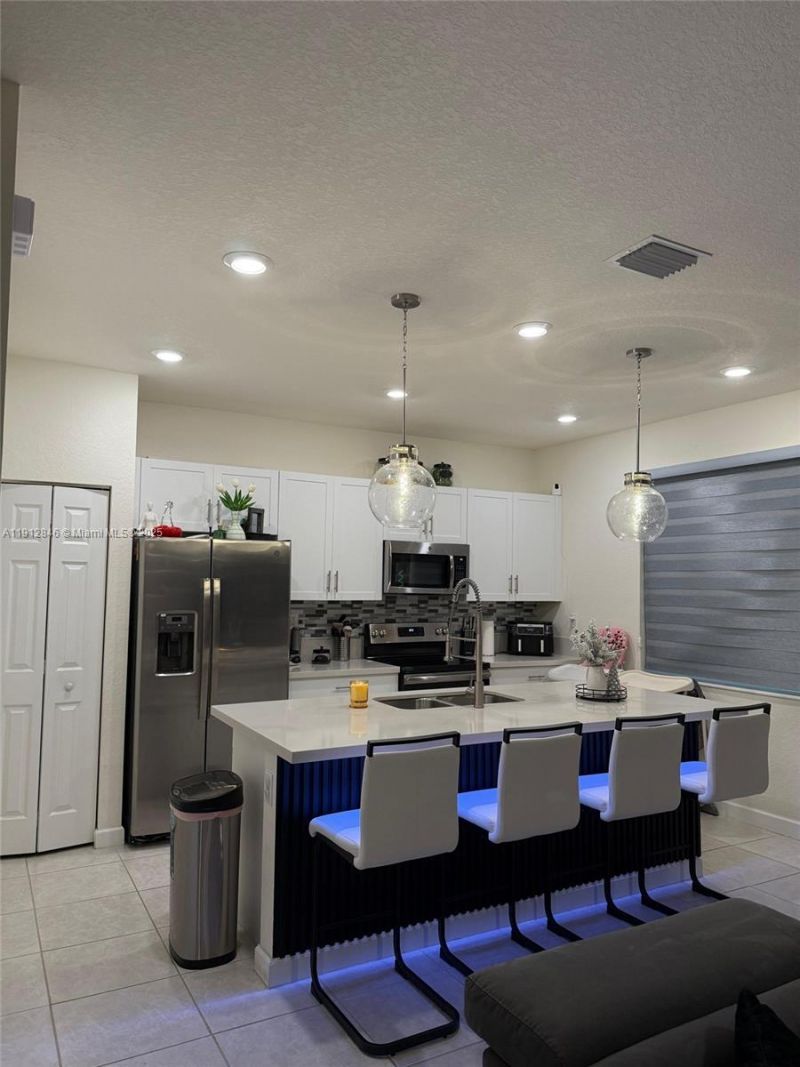 10009 W 32nd Ln, Hialeah, FL 33018 Photo