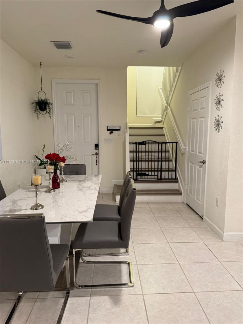 10009 W 32nd Ln, Hialeah, FL 33018 Photo