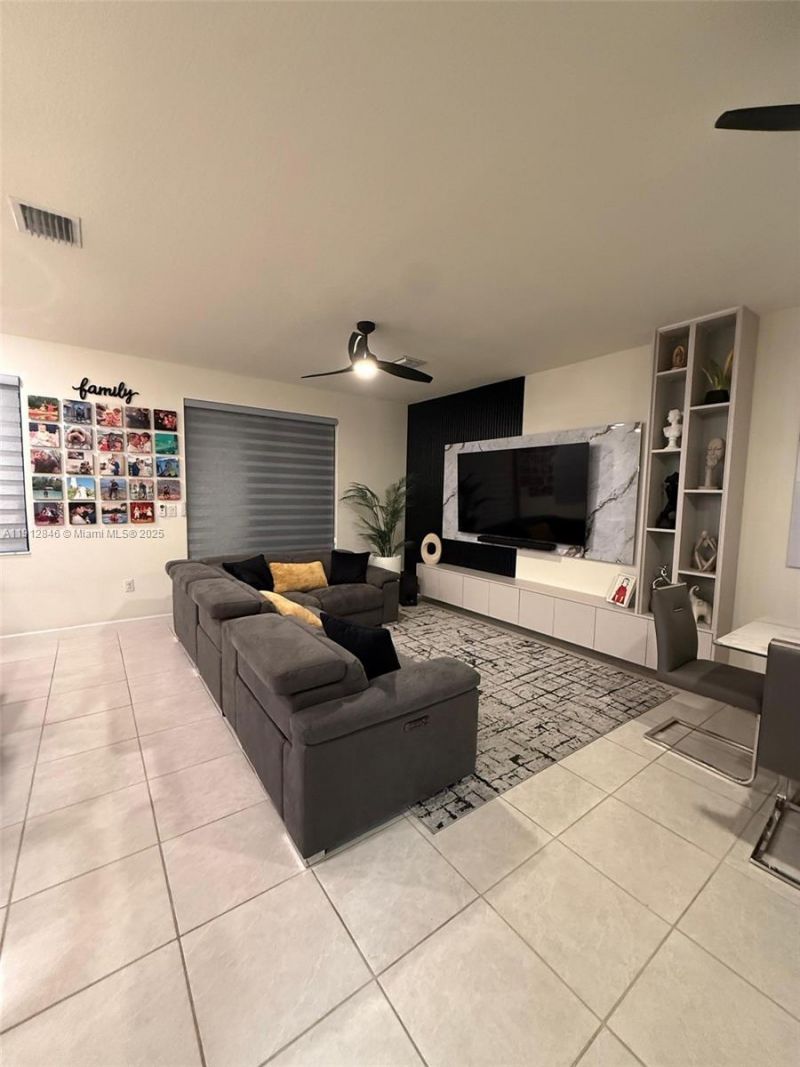 10009 W 32nd Ln, Hialeah, FL 33018 Photo