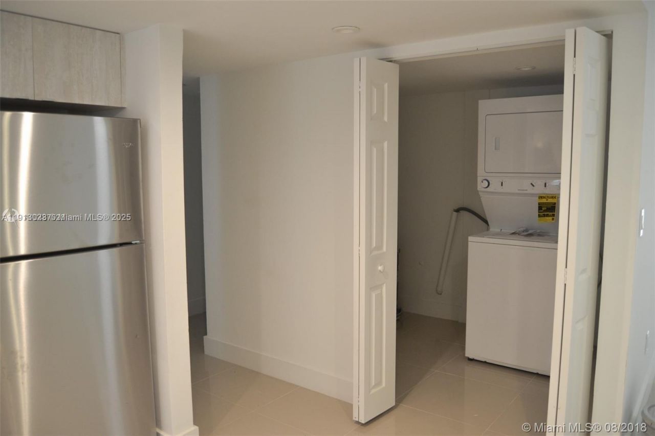 9375 Fontainebleau Blvd, Unit L122, Miami, FL 33172 Photo