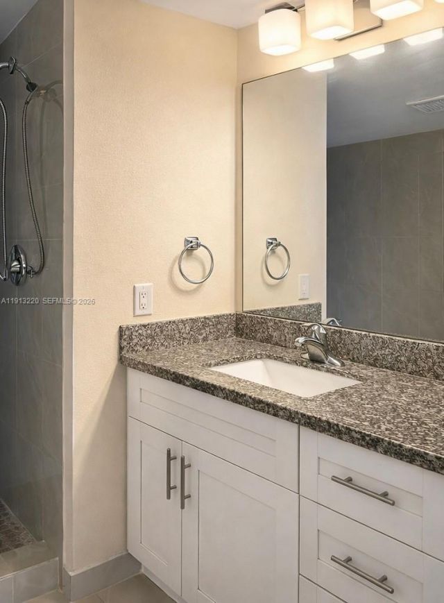 8901 Sunrise Lakes Blvd, Unit 204, Sunrise, FL 33322 Photo