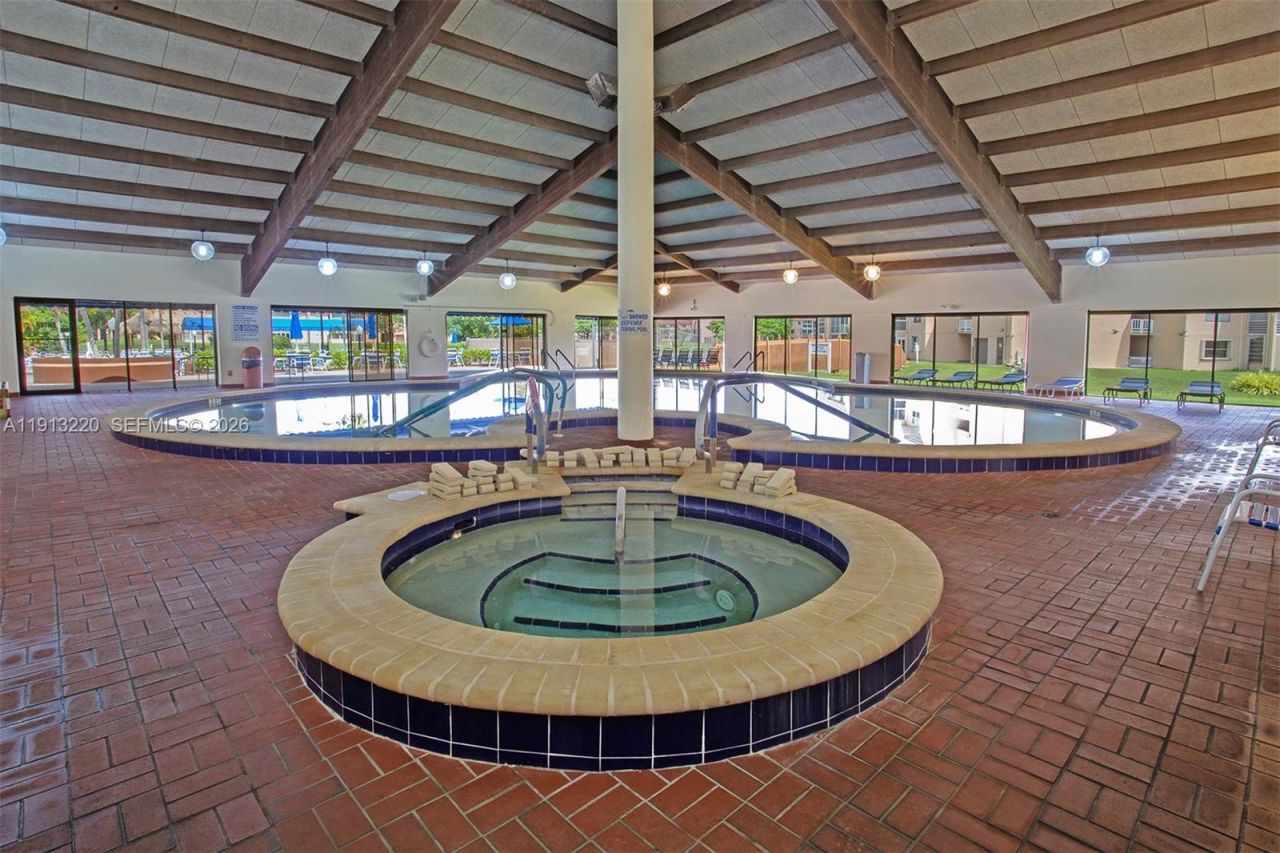 8901 Sunrise Lakes Blvd, Unit 204, Sunrise, FL 33322 Photo