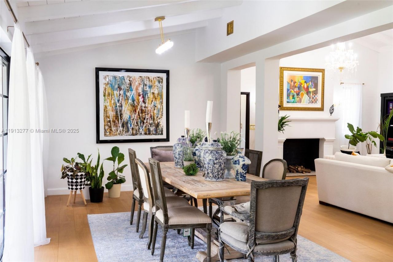 5149 Alton Rd, Miami Beach, FL 33140 Photo