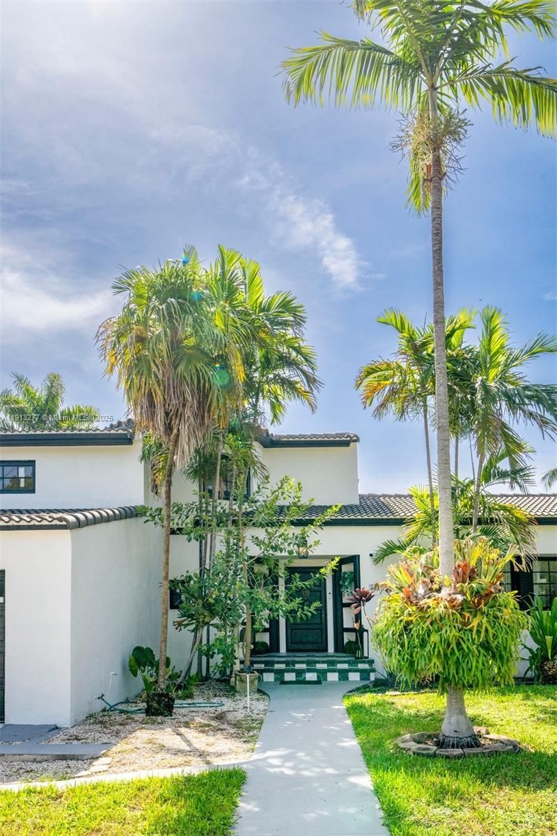 5149 Alton Rd, Miami Beach, FL 33140 Photo