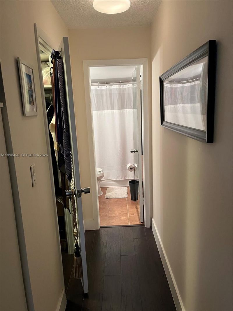 8233 Harding Ave, Unit 305, Miami Beach, FL 33141 Photo