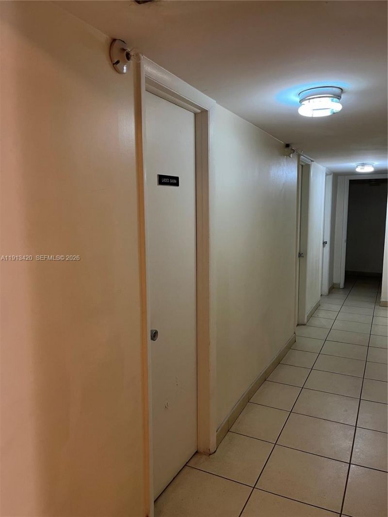 8233 Harding Ave, Unit 305, Miami Beach, FL 33141 Photo