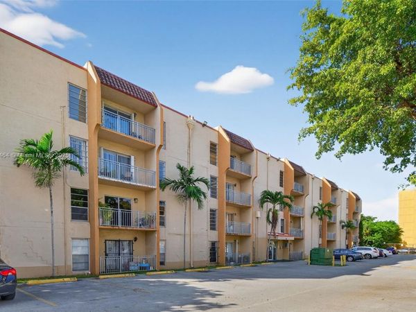 4841 NW 7th St, Unit 309-4, Miami, FL 33126