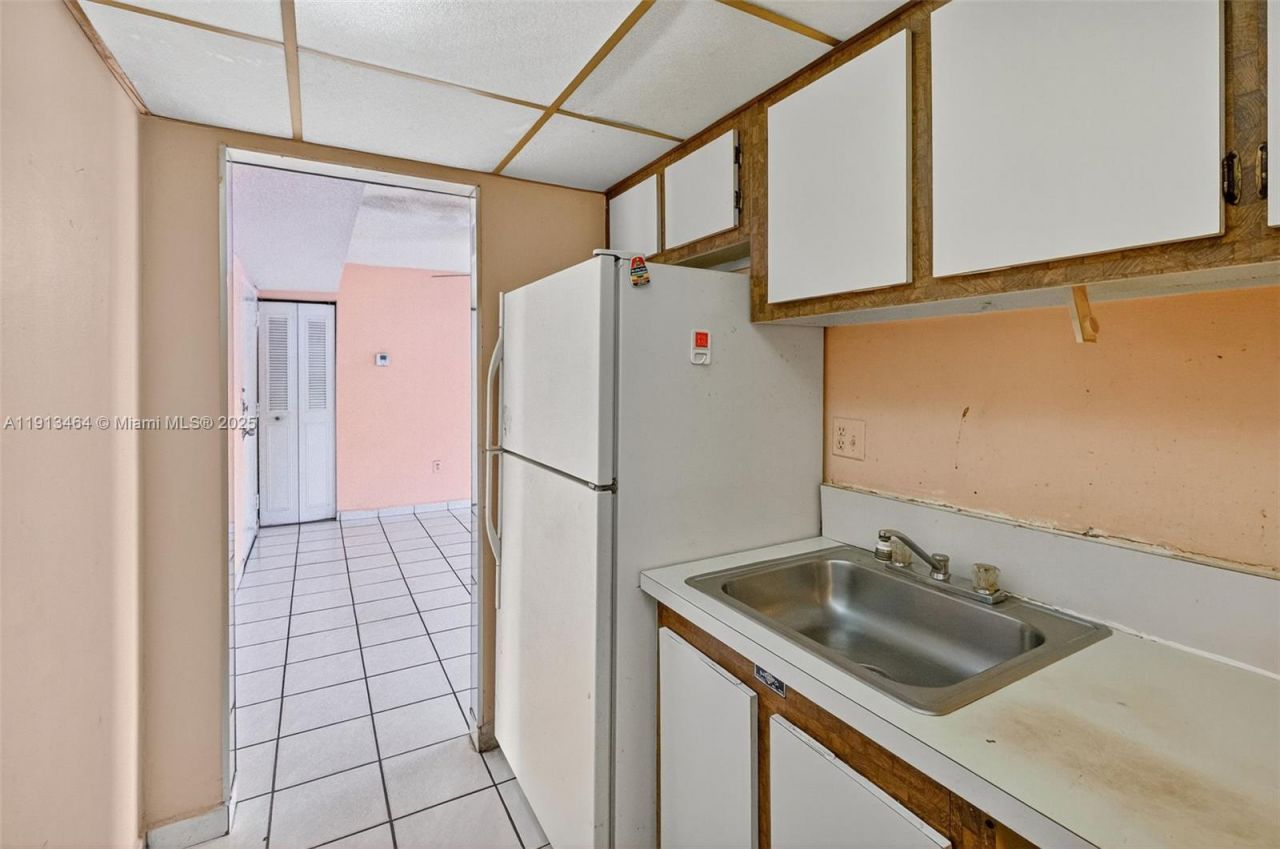 4841 NW 7th St, Unit 309-4, Miami, FL 33126 Photo