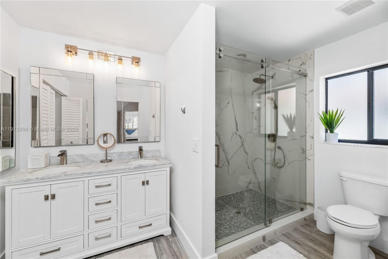 701 Sea Oats Dr, Unit D-1, Juno Beach, FL 33408 Photo