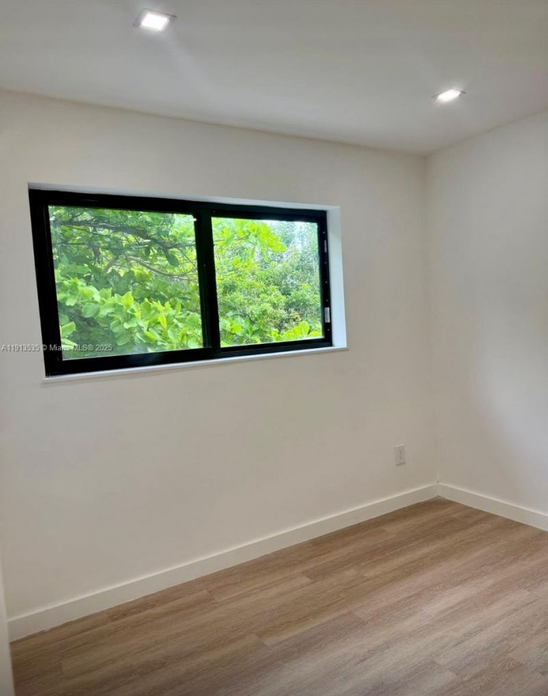 7521 NE 2nd Ct, Unit 4, Miami, FL 33138 Photo