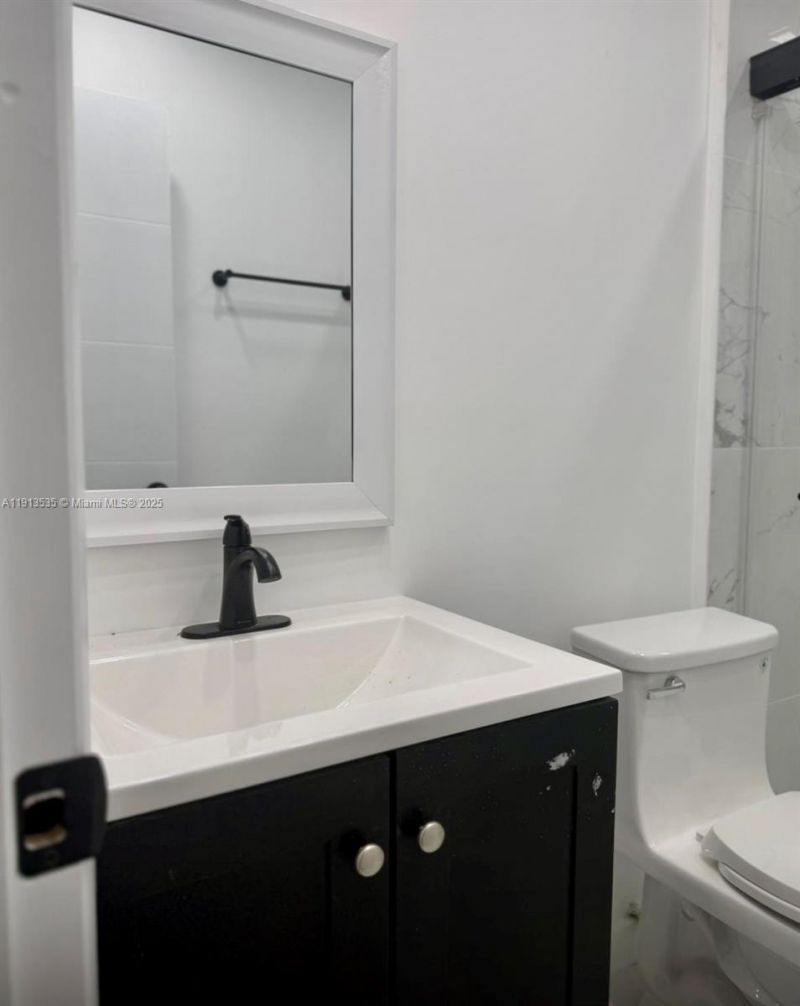 7521 NE 2nd Ct, Unit 4, Miami, FL 33138 Photo