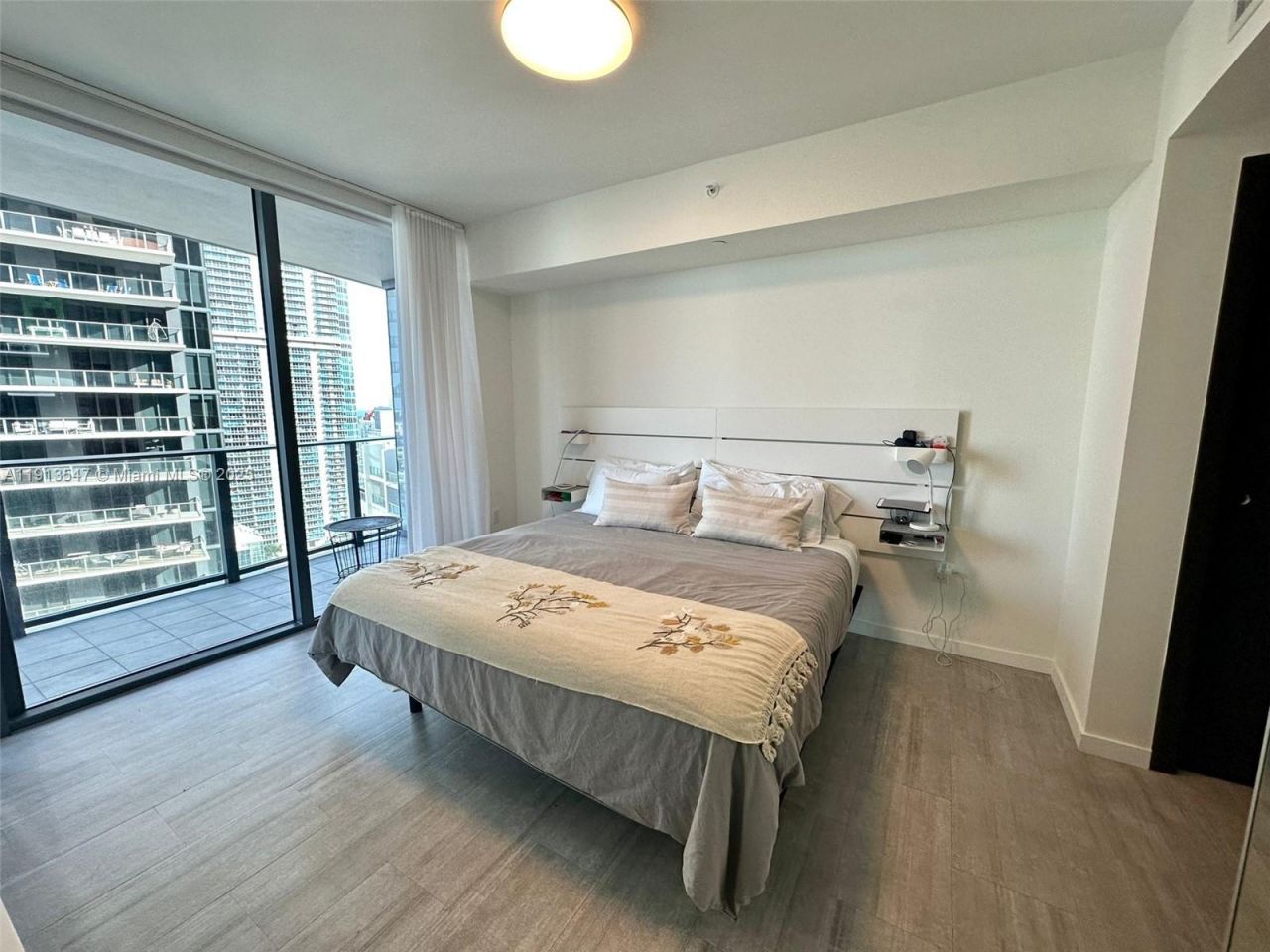 1000 Brickell Plaza, Unit 3907, Miami, FL 33131 Photo