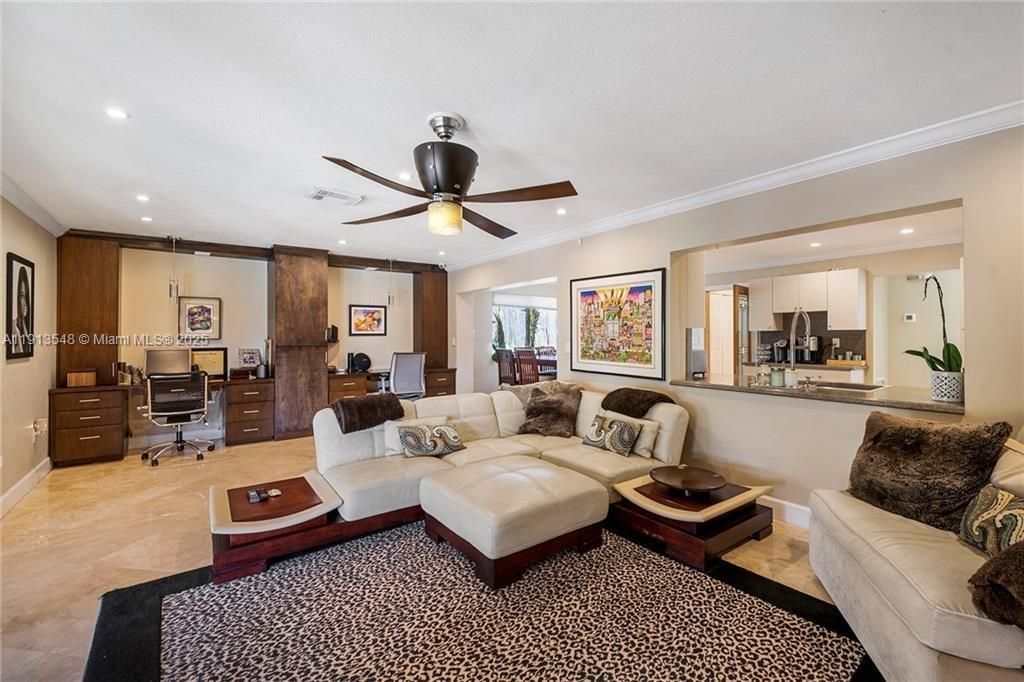 21280 NE 23rd Ave, Miami, FL 33180 Photo