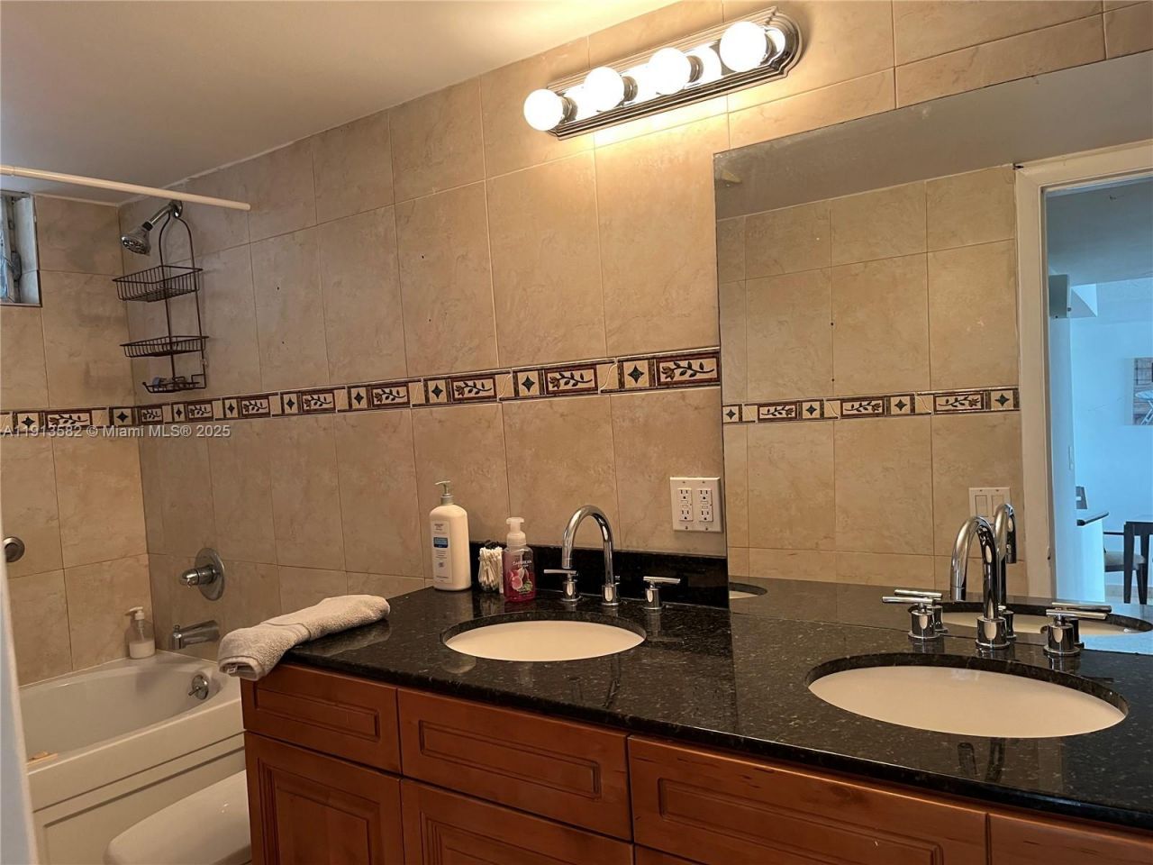 2920 Point East Dr, Unit N106, Aventura, FL 33160 Photo